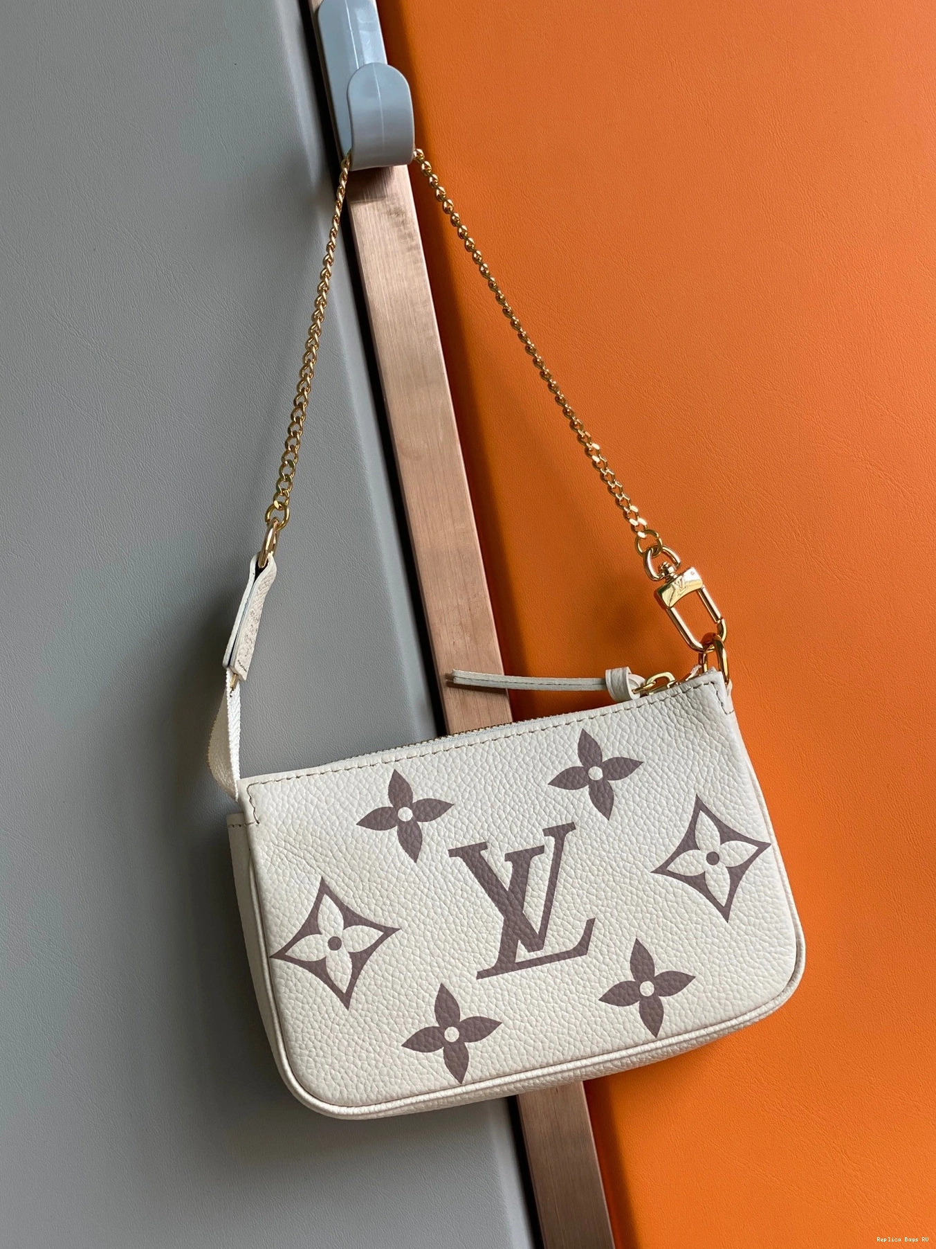 Affordable POCHETTE LOUIS ACCESSOIRES VUITTON MINI 0730